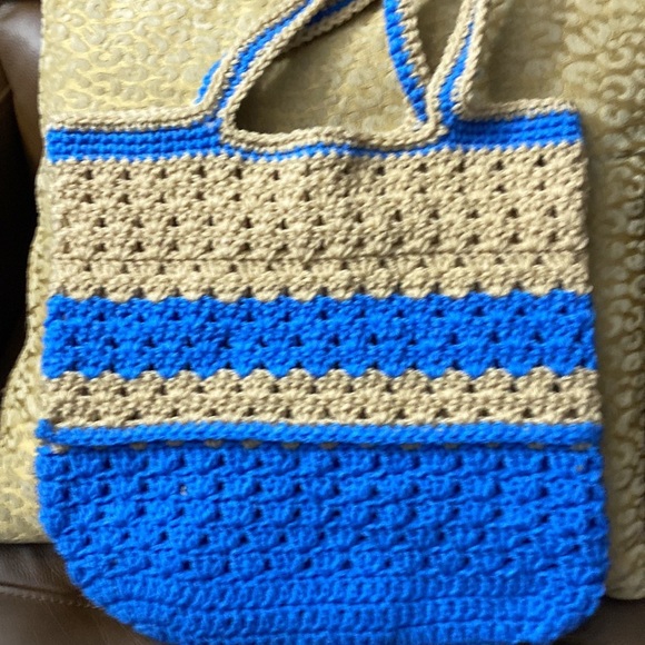 Hand crocheted shoulder bag and tote - Picture 3 of 3